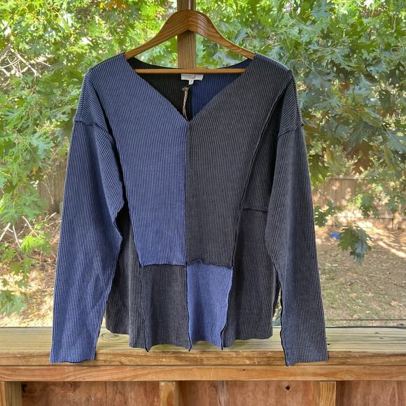 easel Tops - Easel Women's Blue And Black Colorblock Long Sleeve Top Size S. NEW